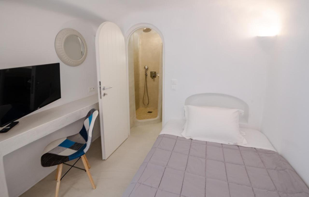Andreas Hospitality Διαμέρισμα Φηρά Εξωτερικό φωτογραφία